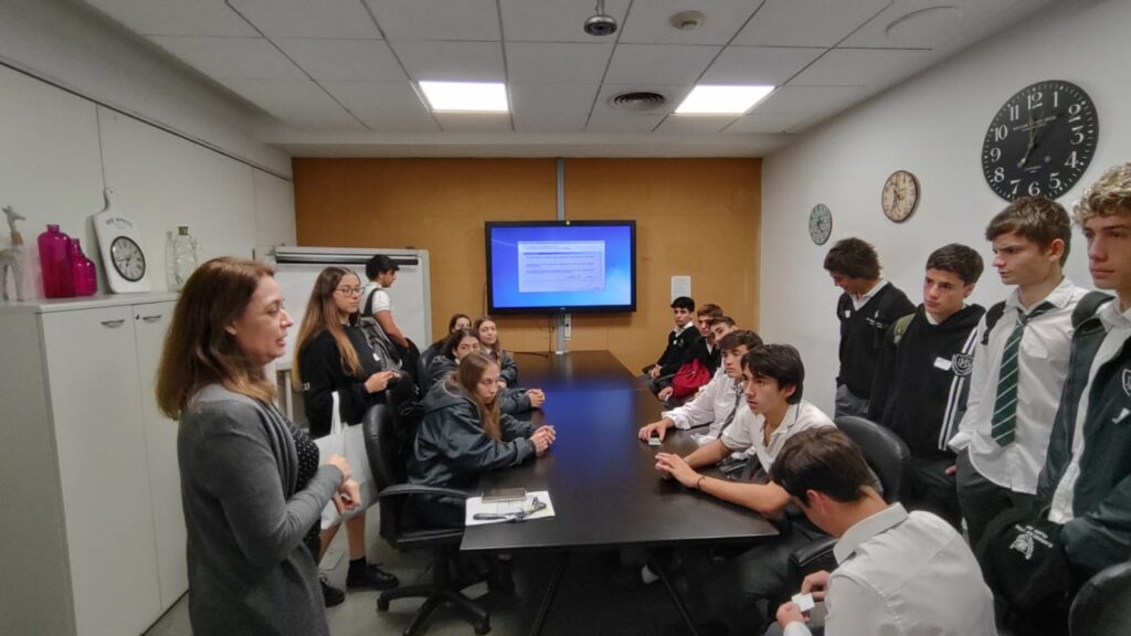 Los alumnos de Middle & Senior cumplieron las horas del Proyecto "Actividades de aproximación al mundo del trabajo y los estudios superiores” (ACAP)