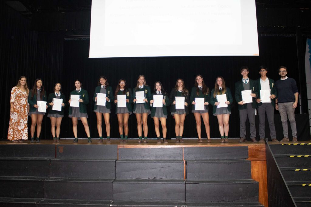 Alumnos del Belgrano Day School recibieron las certificaciones de exámenes Cambridge