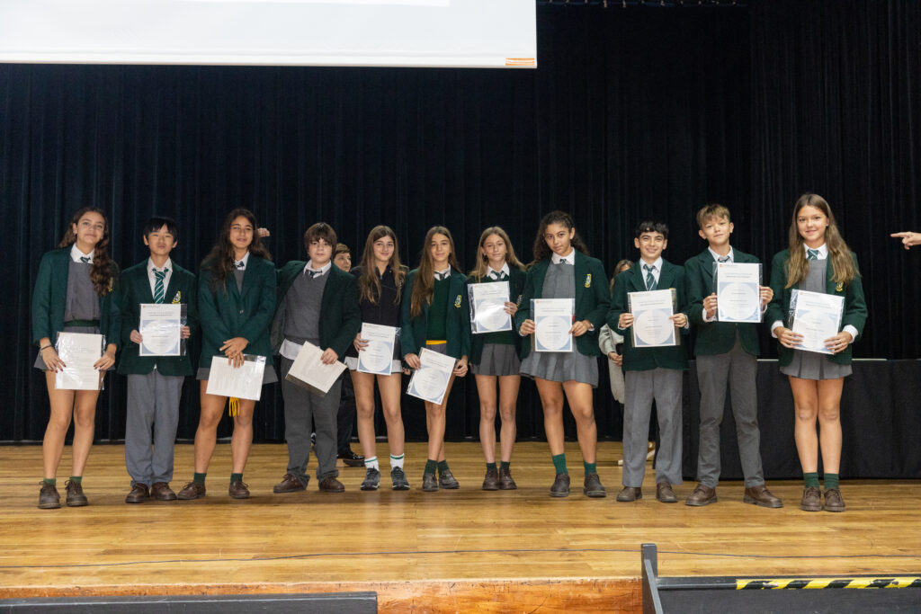 Alumnos del Belgrano Day School recibieron las certificaciones de exámenes Cambridge