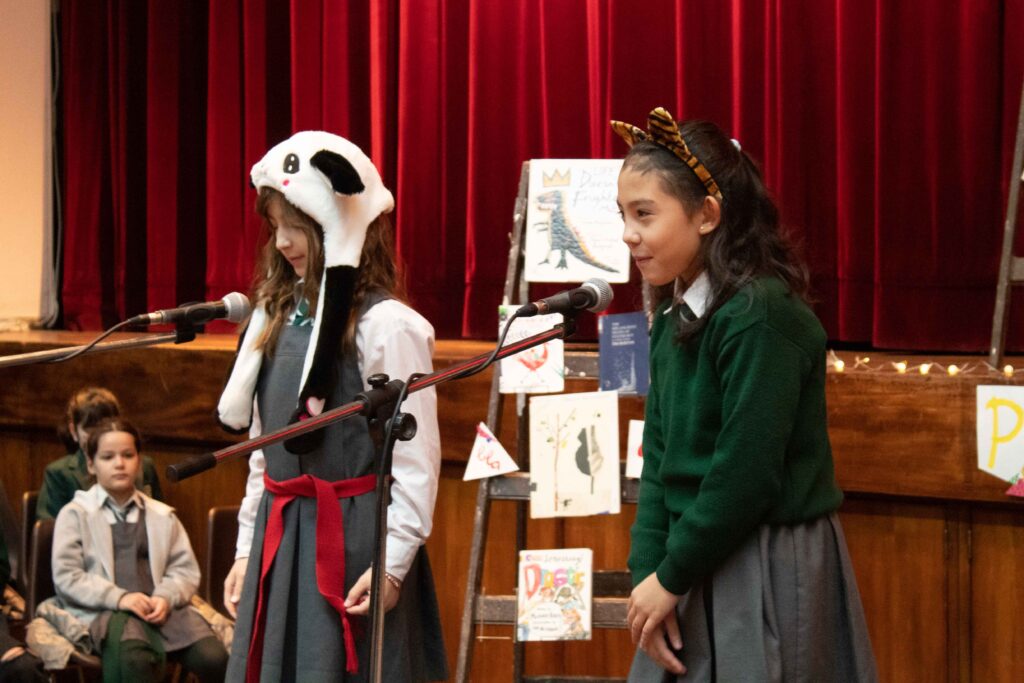 Belgrano Day School Book Fair 2024 recital de poesía