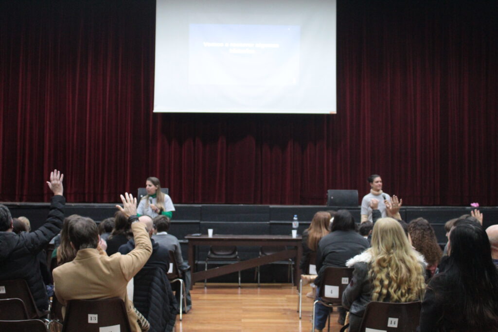 Talleres de ciudadanía digital en el Belgrano Day School