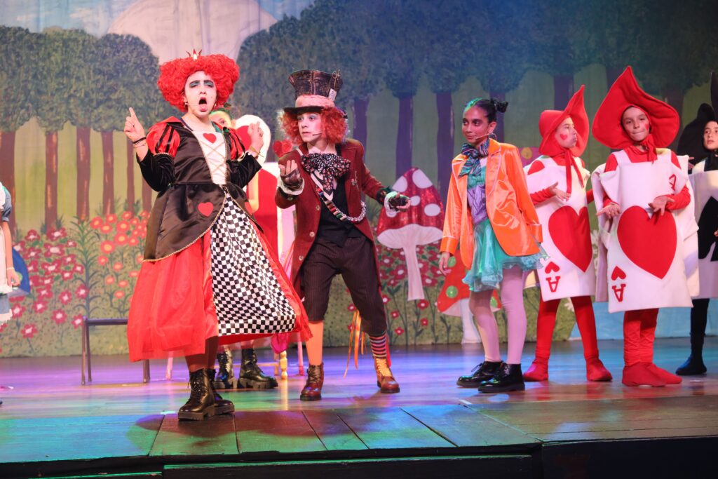 “Finding Wonderland”, el play de fin de año de Primary de Belgrano Day School