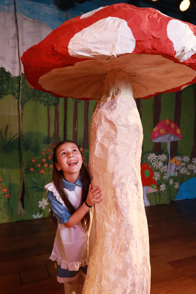 “Finding Wonderland”, el play de fin de año de Primary de Belgrano Day School