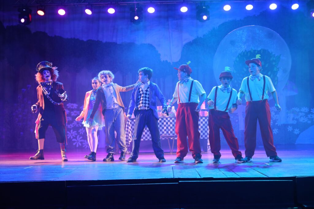 “Finding Wonderland”, el play de fin de año de Primary de Belgrano Day School