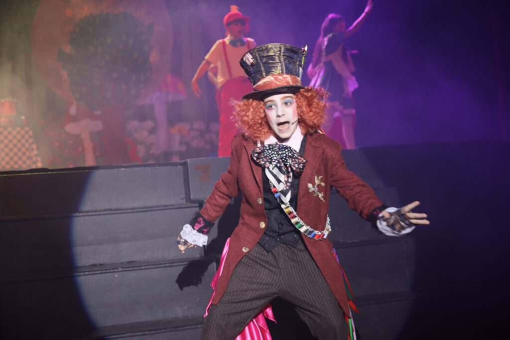 “Finding Wonderland”, el play de fin de año de Primary de Belgrano Day School