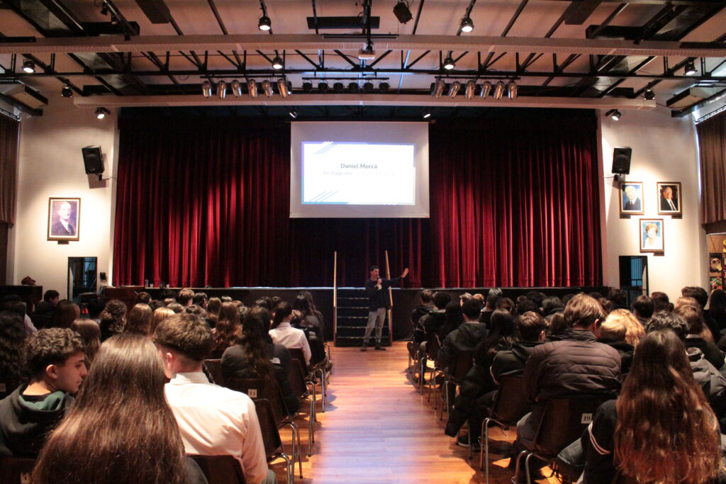 Daniel Mecca Arts Week 2024 en el Belgrano Day School