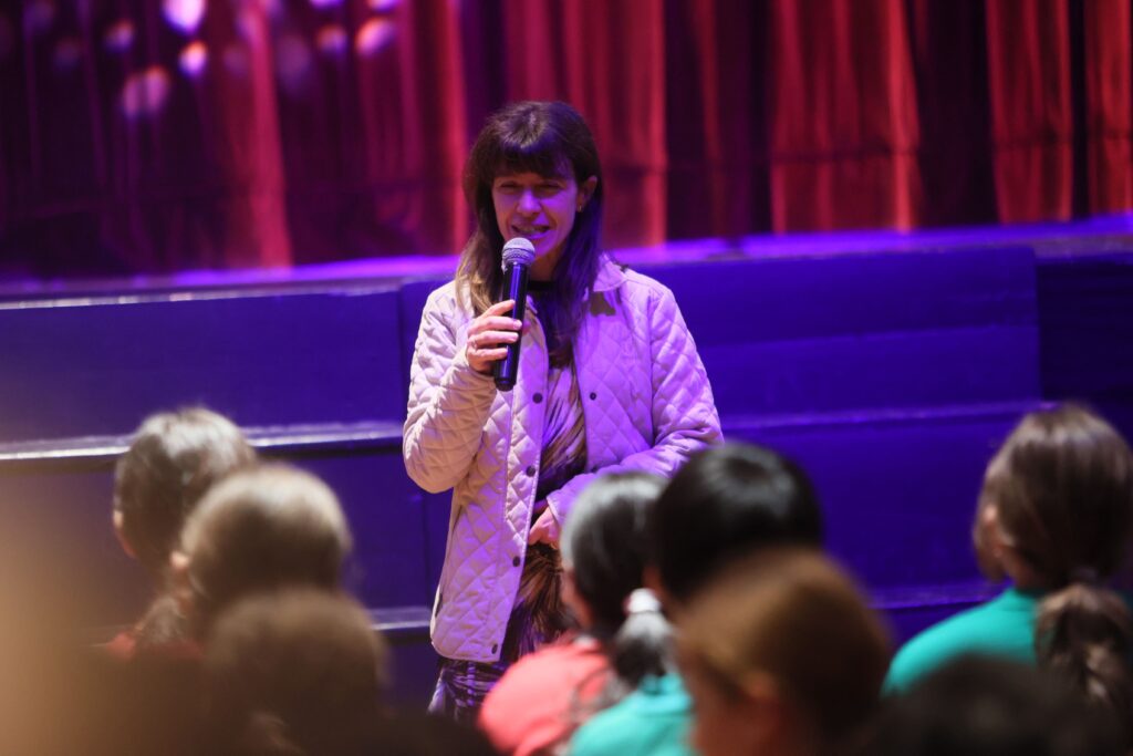 “Finding Wonderland”, el play de fin de año de Primary de Belgrano Day School