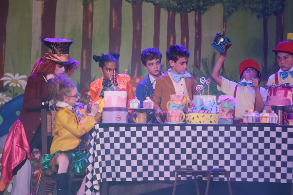 “Finding Wonderland”, el play de fin de año de Primary de Belgrano Day School