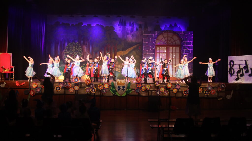 Play de Kinder del Belgrano Day School