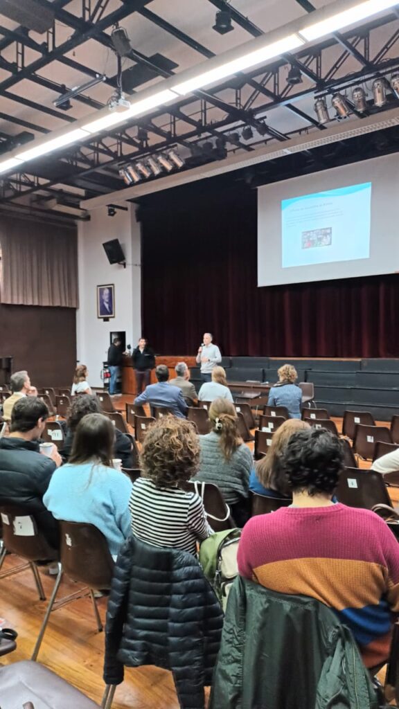 EMI: una jornada de reflexión y propuestas sobre innovación educativa.