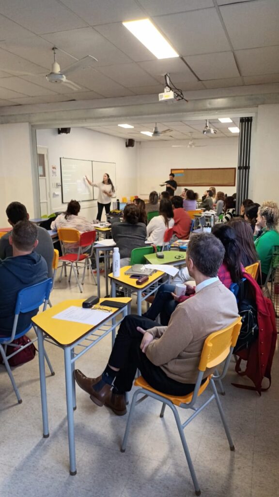 EMI: una jornada de reflexión y propuestas sobre innovación educativa.