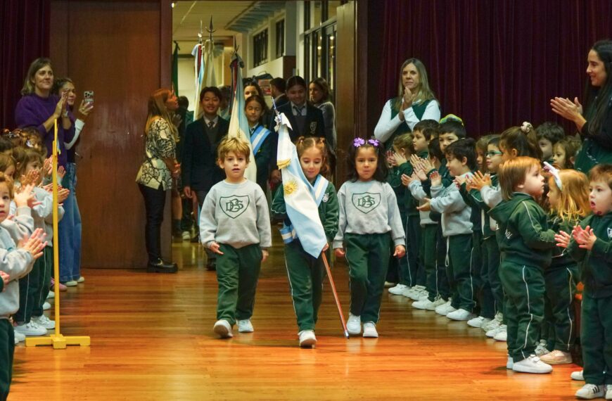 Volver a pasar por el corazón: Kinder Community Celebration